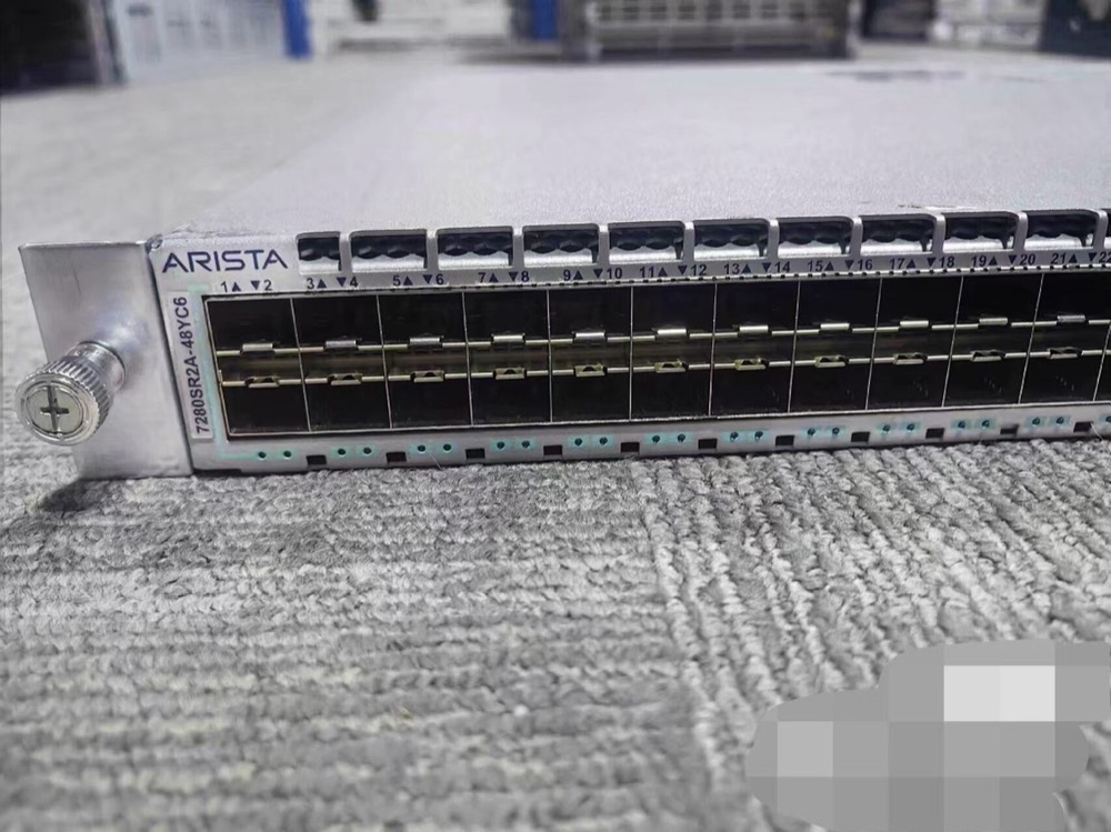 Коммутатор Arista DCS-7280SR2-48YC6 — фото 1