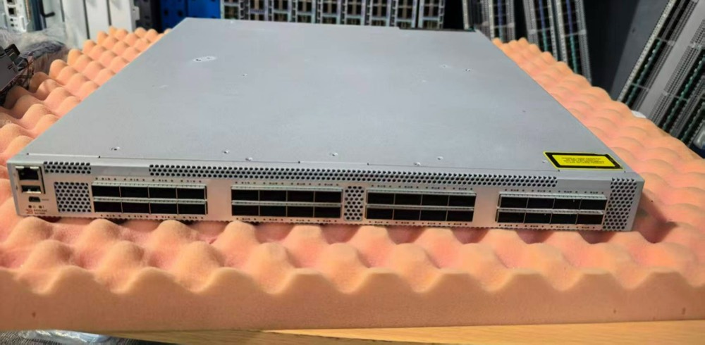 Оборудование Cisco BR-SLX-9240-32C-AC-F — фото 1