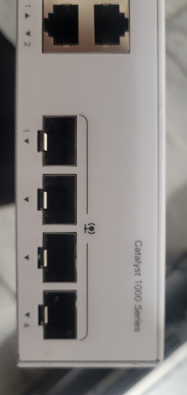 Коммутатор Cisco C1000FE-24P-4G-L — фото 2