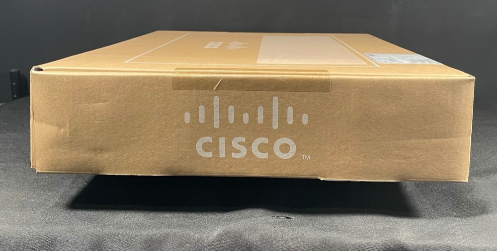 Коммутатор Cisco C1300-24P-4G — фото 3