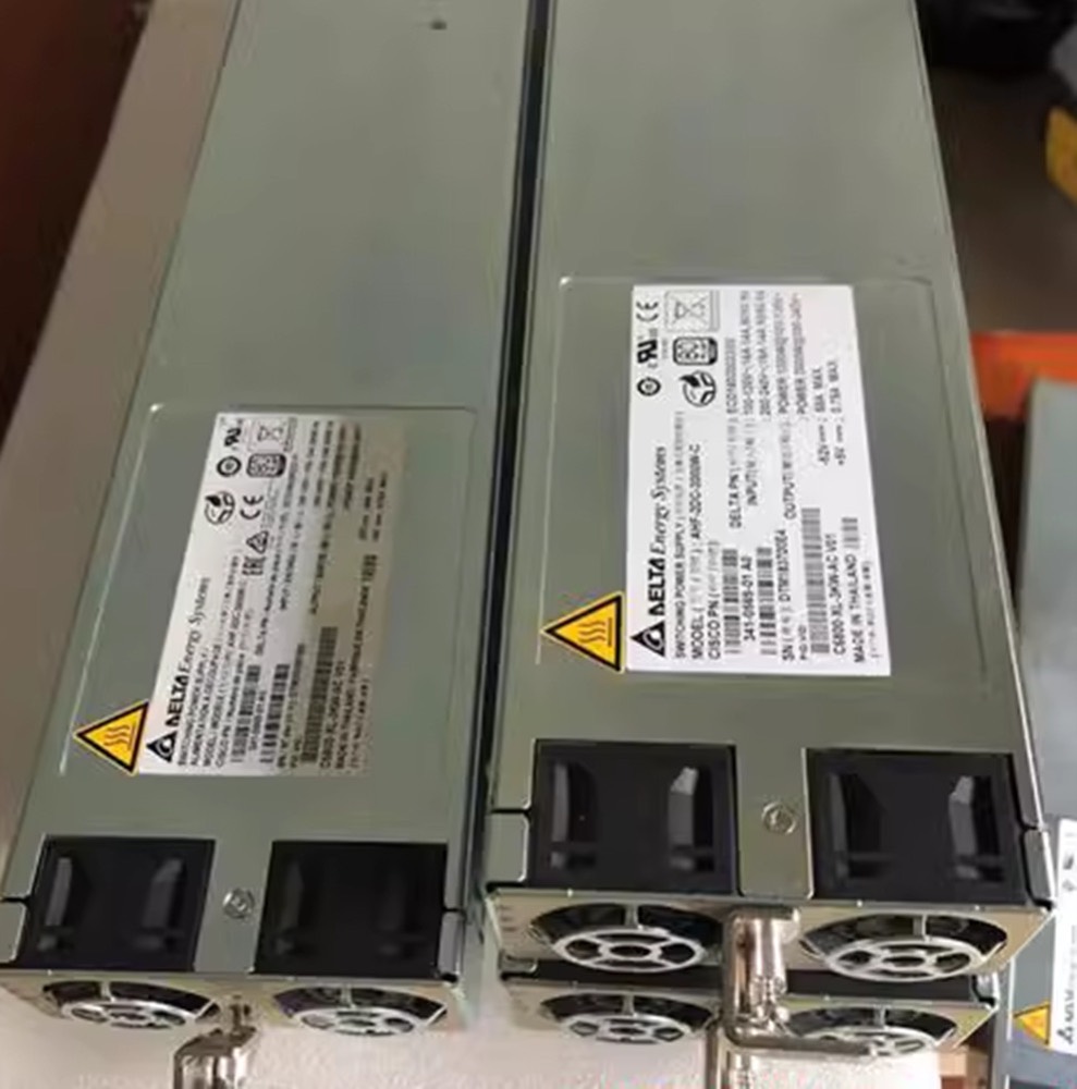 Блок питания Cisco C6800-XL-3KW-AC — фото 1