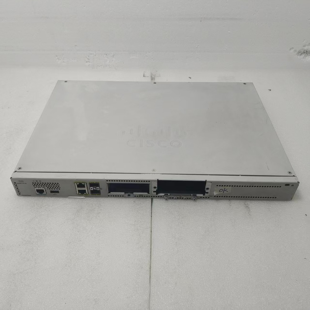 Маршрутизатор Cisco C8200-1N-4G — фото 2