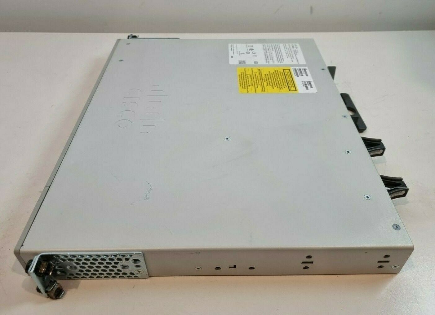 Коммутатор Cisco C9200-24T-E — фото 2