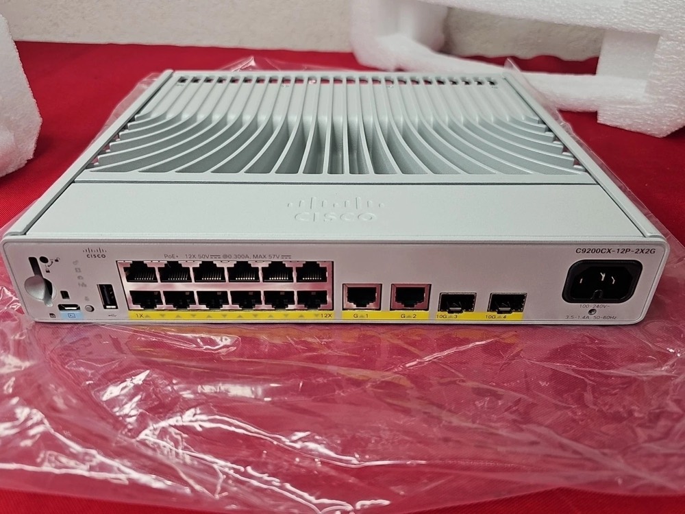 Коммутатор Cisco C9200CX-12P-2X2G-E — фото 1