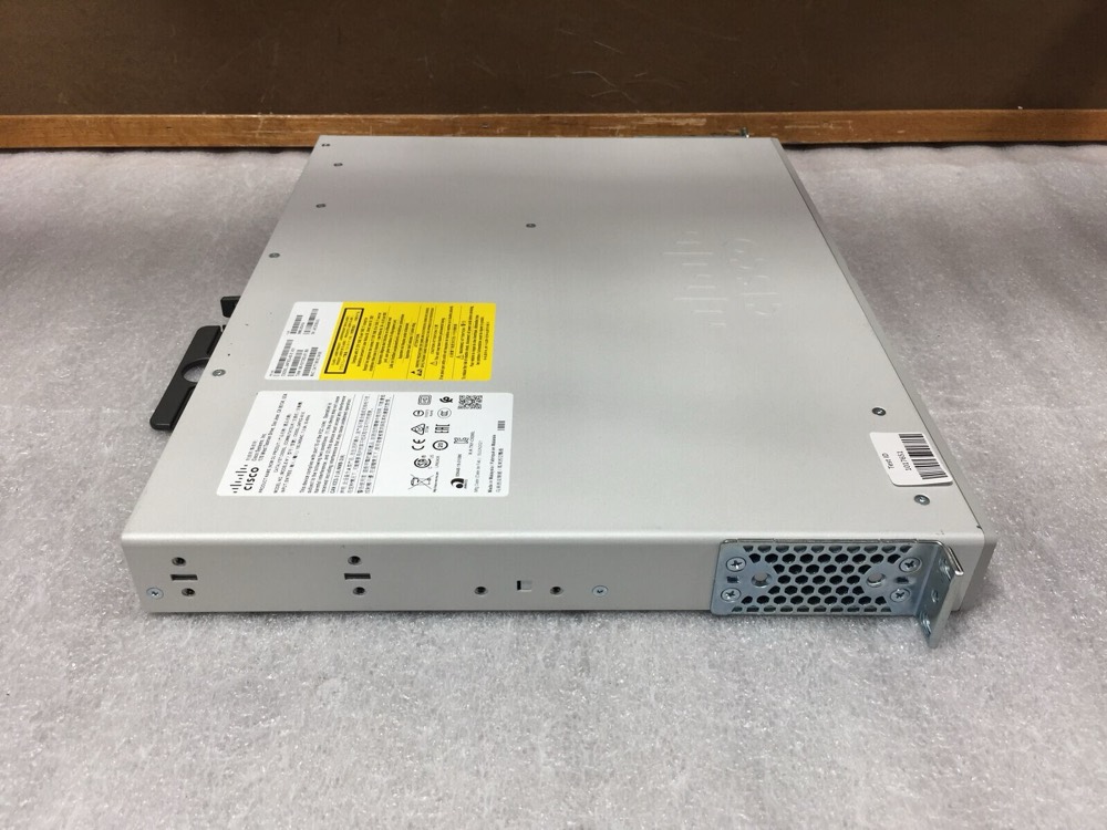 Коммутатор Cisco C9200L-24PXG-4X-A — фото 3