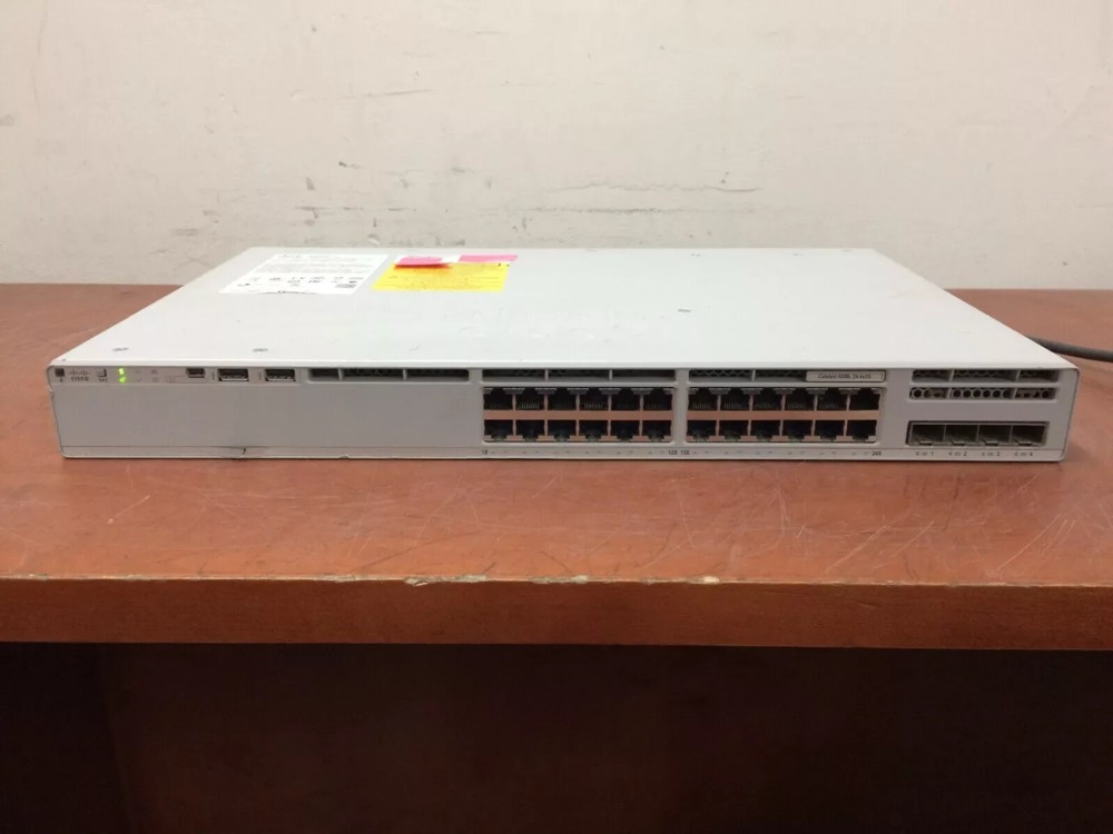 Коммутатор Cisco C9200L-24T-4G-E — фото 1