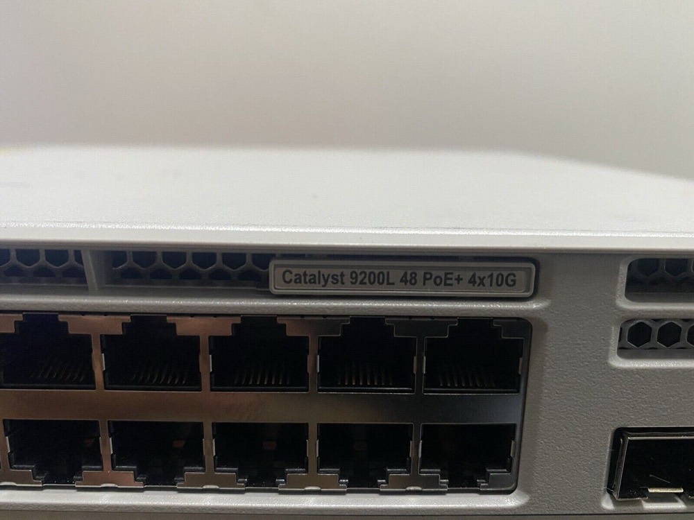 Коммутатор Cisco C9200L-48P-4G-A — фото 3