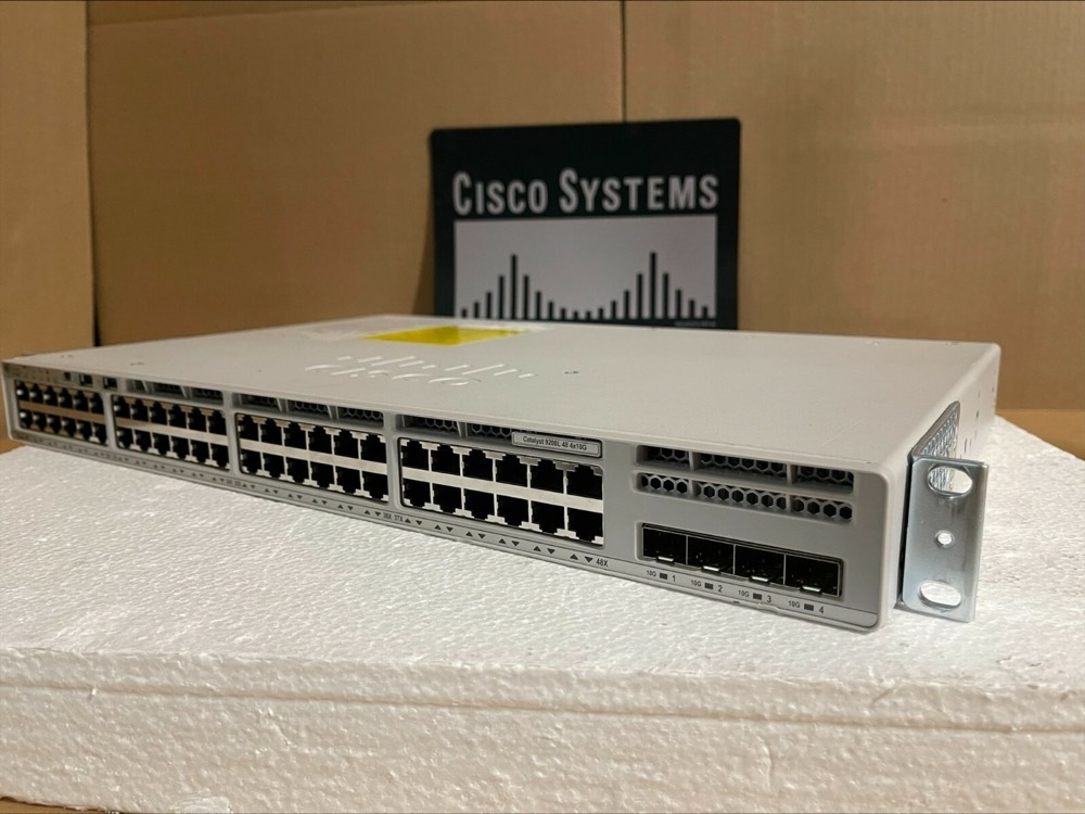 Коммутатор Cisco C9200L-48T-4X-A — фото 1