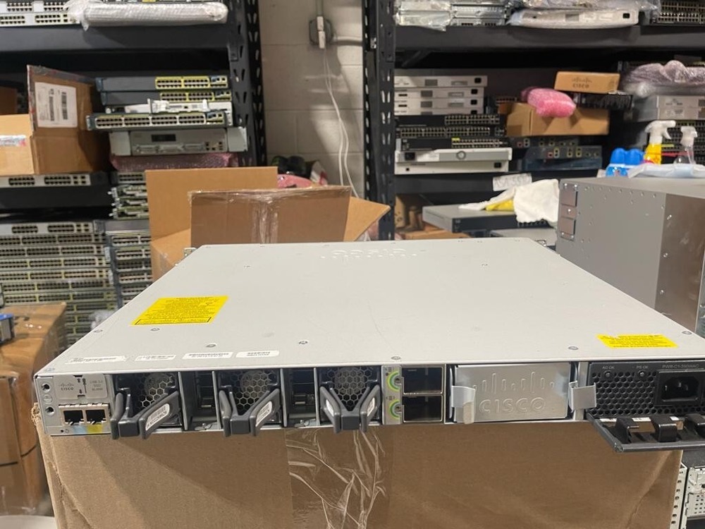 Коммутатор Cisco C9300-24T-A — фото 3