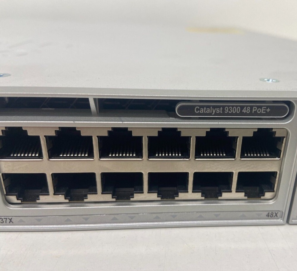 Коммутатор Cisco C9300-48P-E — фото 2