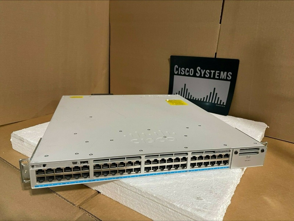 Коммутатор Cisco C9300-48UXM-E — фото 3