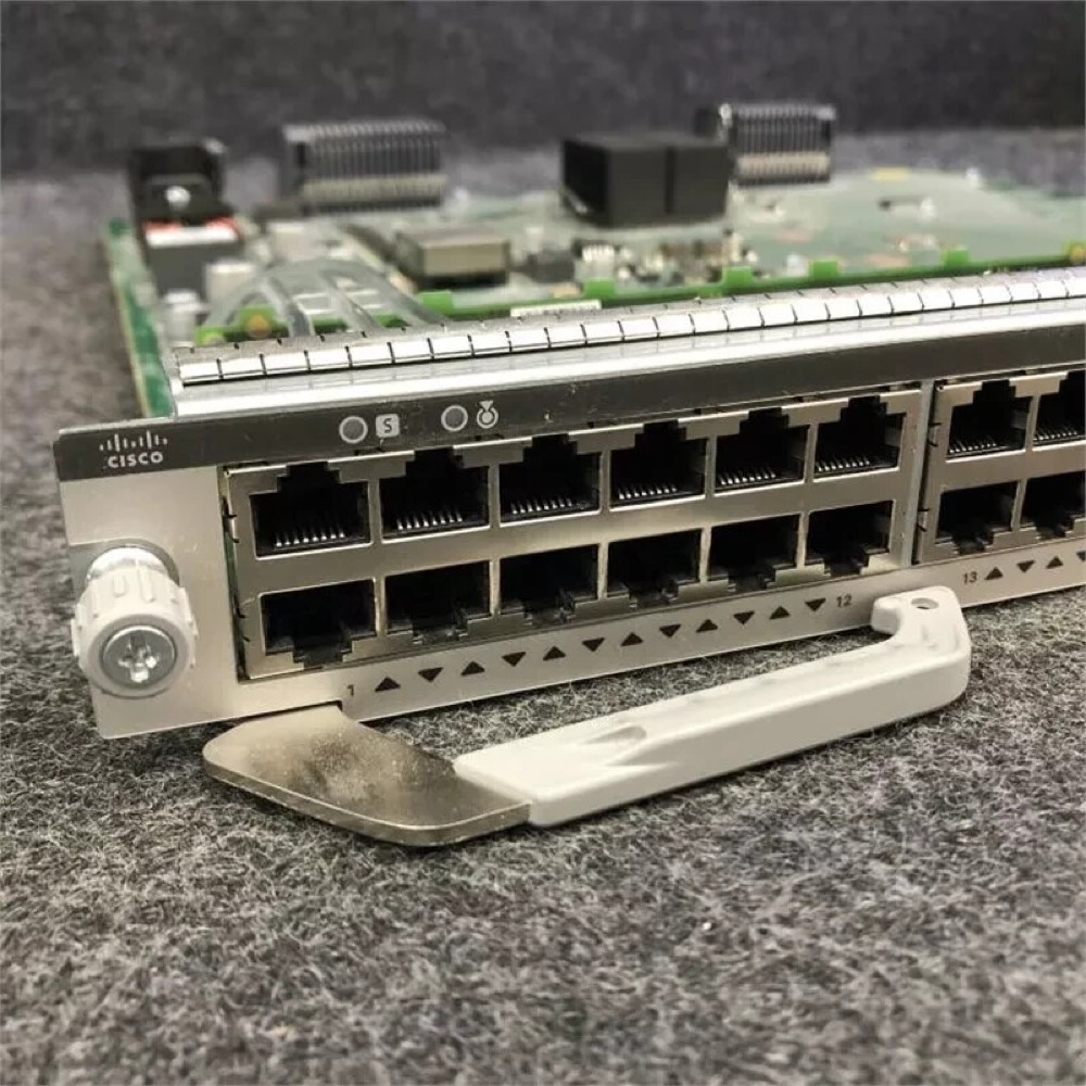 Коммутатор Cisco C9400-LC-48P — фото 3