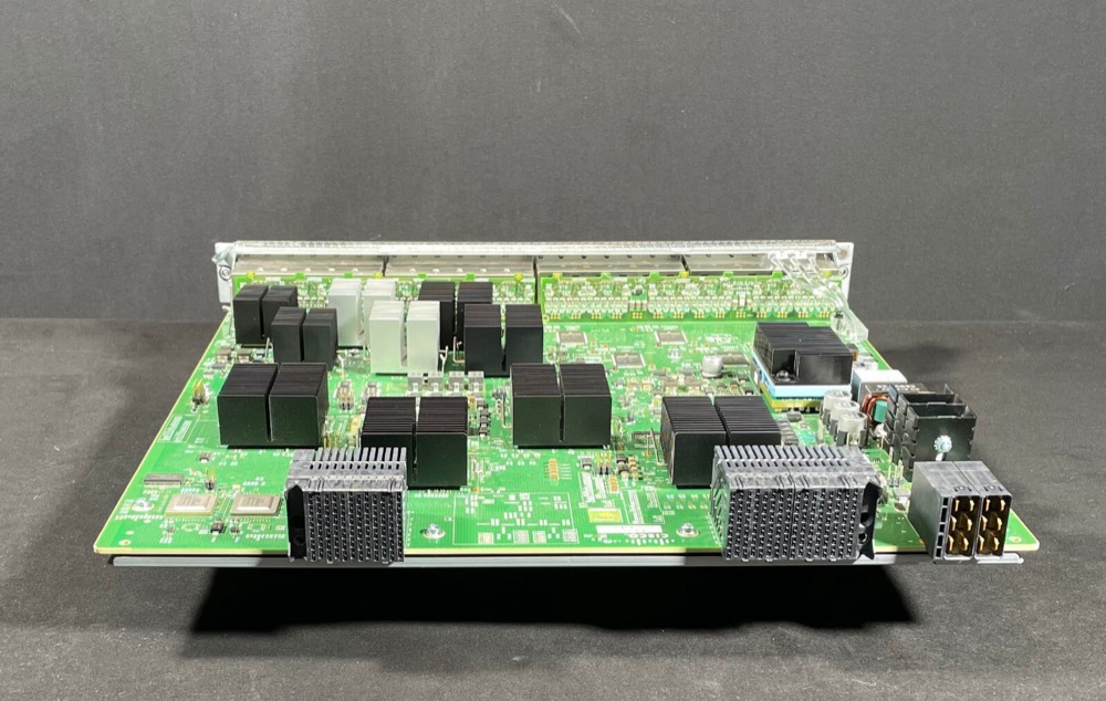 Коммутатор Cisco C9400-LC-48UX — фото 3