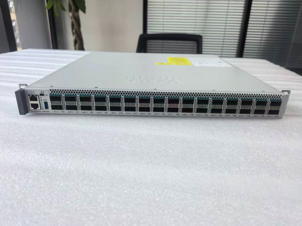 Коммутатор Cisco C9500-32QC-A — фото 1