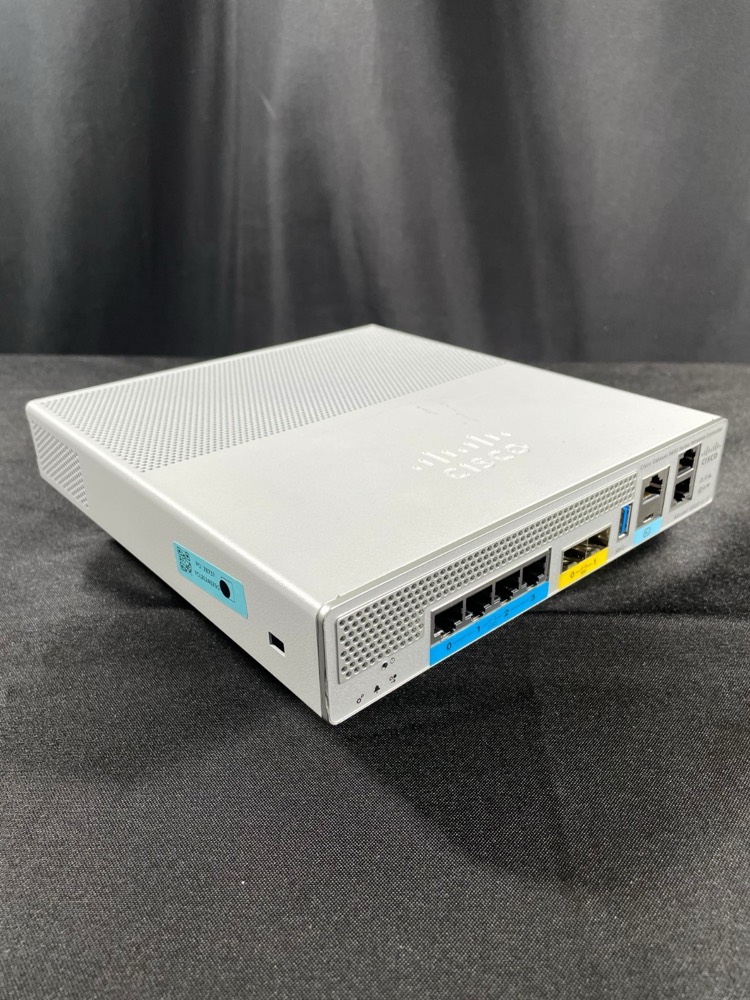 Точка доступа Wi-Fi Cisco C9800-L-F-K9 — фото 2