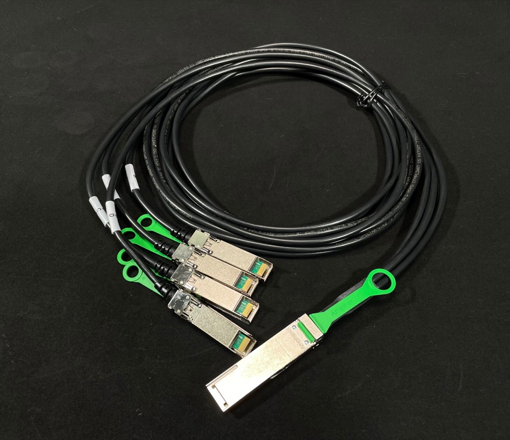 Оборудование Cisco CAB-Q-4S-100G-2M — фото 2