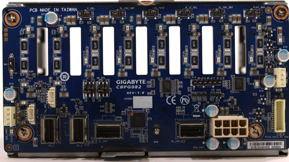 Бэкплейн Gigabyte CBPG082 на 8 отсеков с корзиной — фото 3