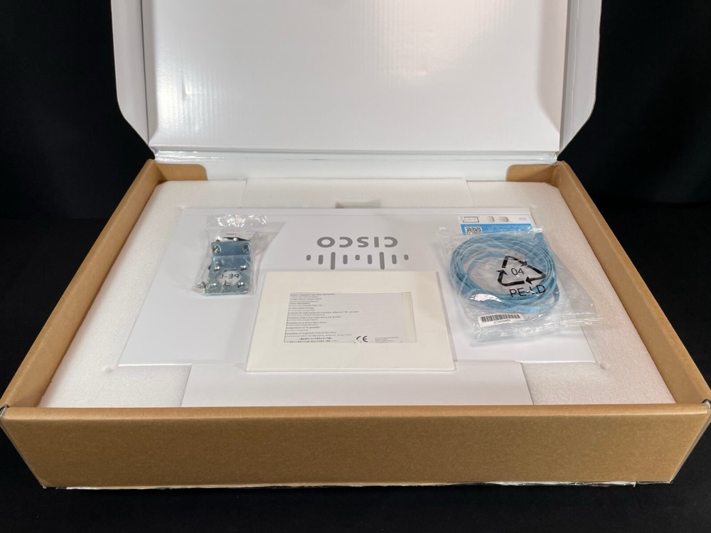 Оборудование Cisco CBS220-24P-4G — фото 2
