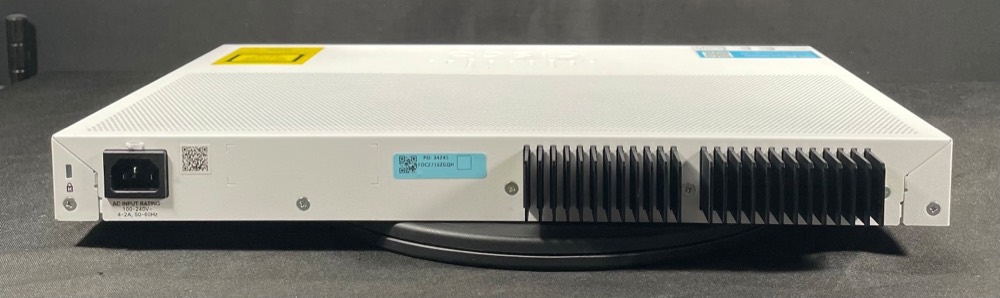 Коммутатор Cisco CBS250-24P-4X — фото 2