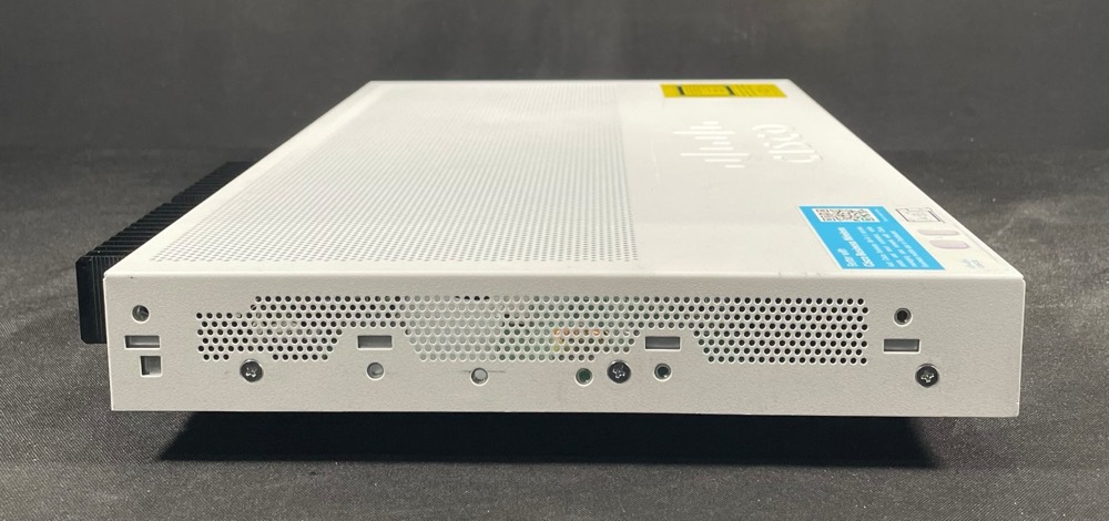 Коммутатор Cisco CBS250-24P-4X — фото 3