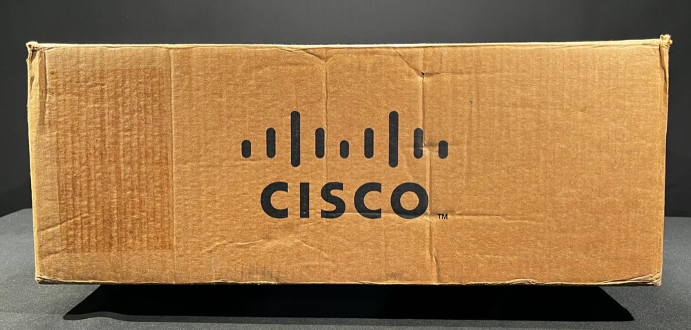 Коммутатор Cisco CBS250-48P-4X — фото 1