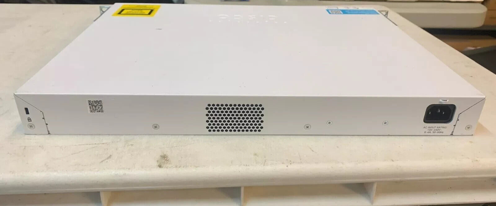 Коммутатор Cisco CBS350-24FP-4G — фото 2