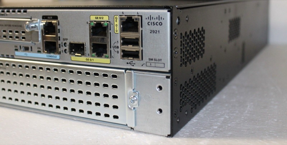 Маршрутизатор CISCO2921/K9 — фото 2