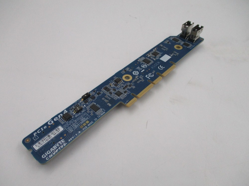 Райзер Genuine Gigabyte CNVP142 4-Ports PCIe Gen4 Riser Card Tested Working — фото 1