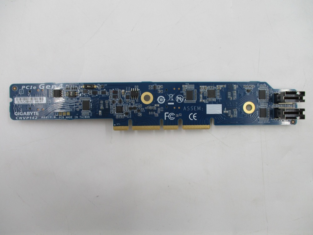 Райзер Genuine Gigabyte CNVP142 4-Ports PCIe Gen4 Riser Card Tested Working — фото 2
