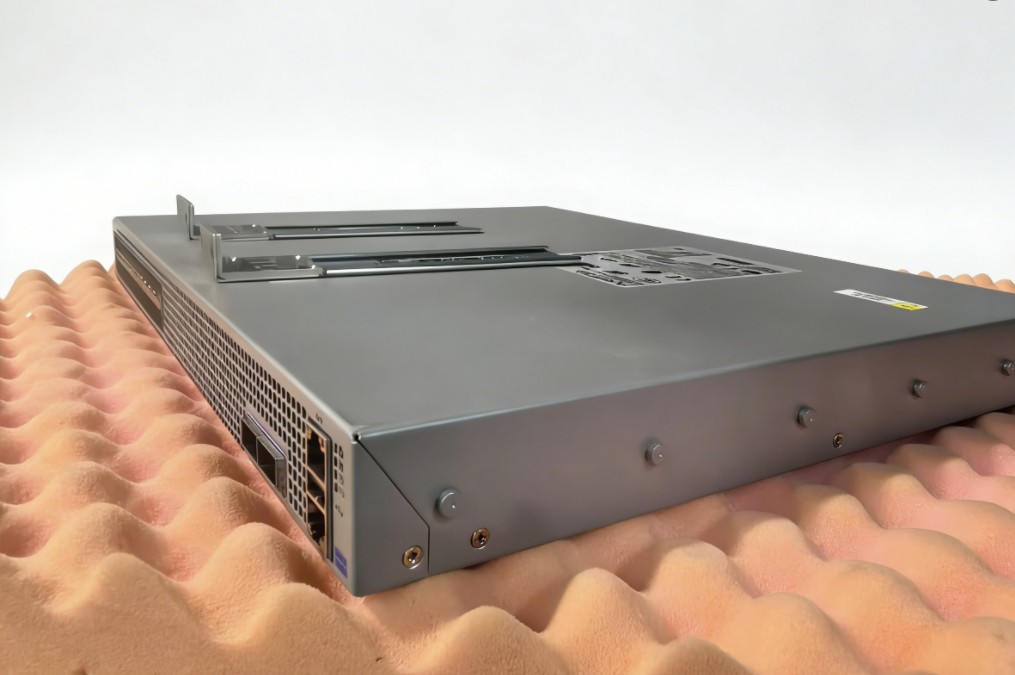 Коммутатор Arista DCS-7020SR-24C2-F — фото 2
