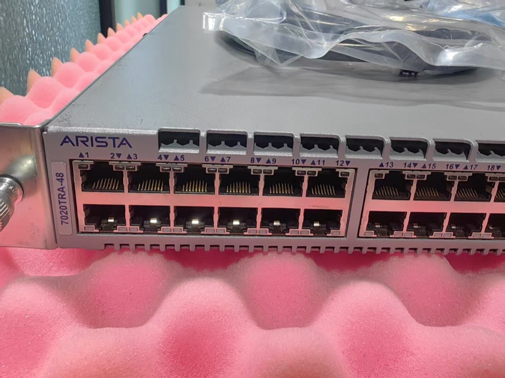 Коммутатор Arista DCS-7020TRA-48-R — фото 1