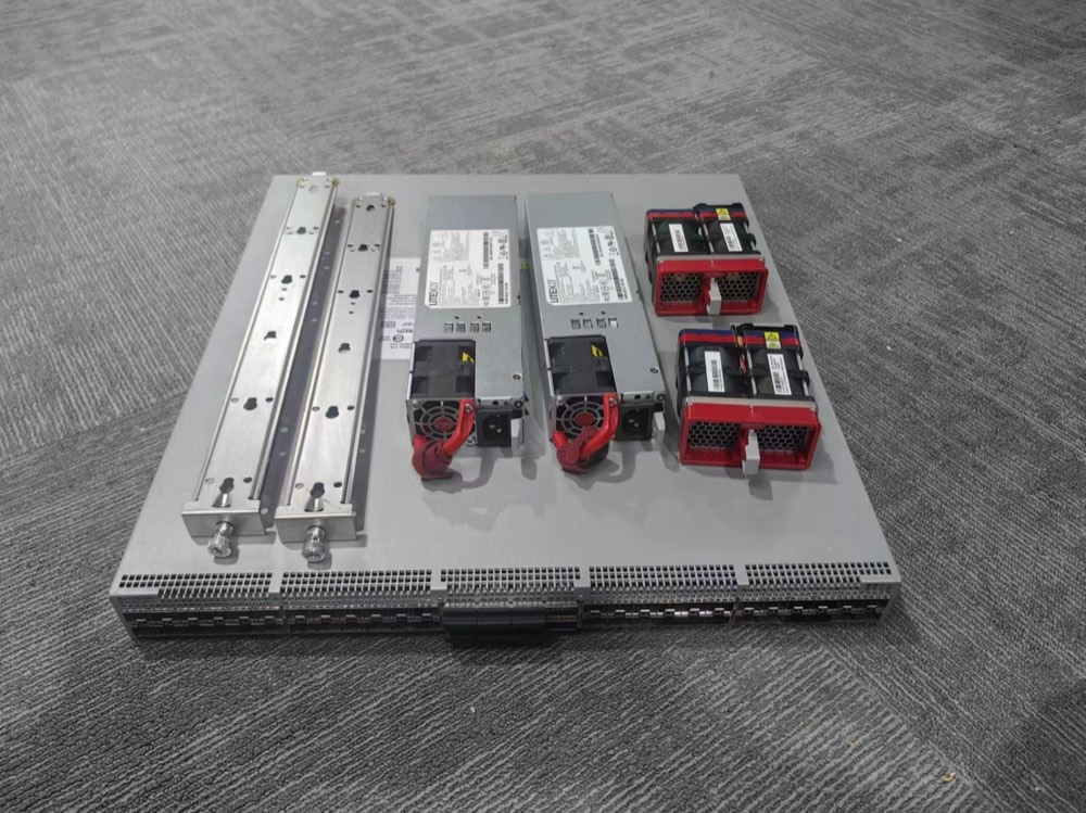 Коммутатор Arista DCS-7050SX3-48YC8-F — фото 4