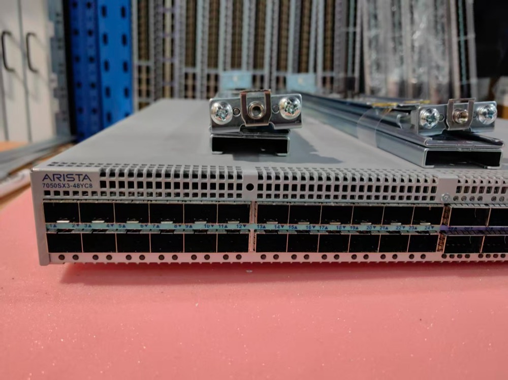 Коммутатор Arista DCS-7050SX3-48YC8-R — фото 3