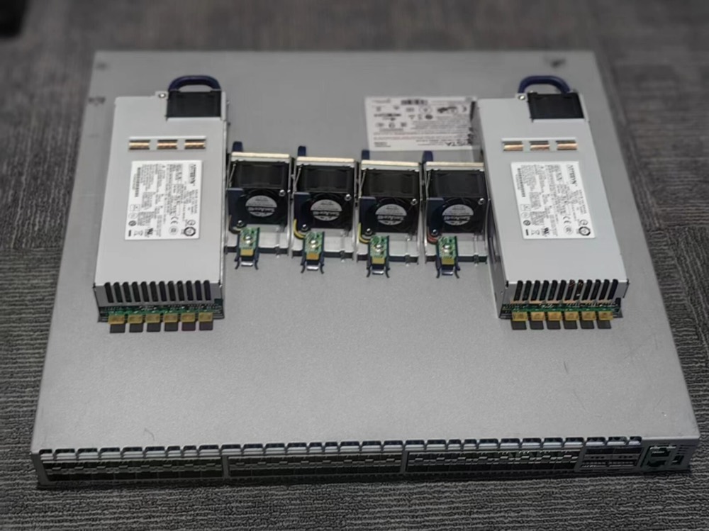Коммутатор Arista DCS-7150S-64-CL-R — фото 3