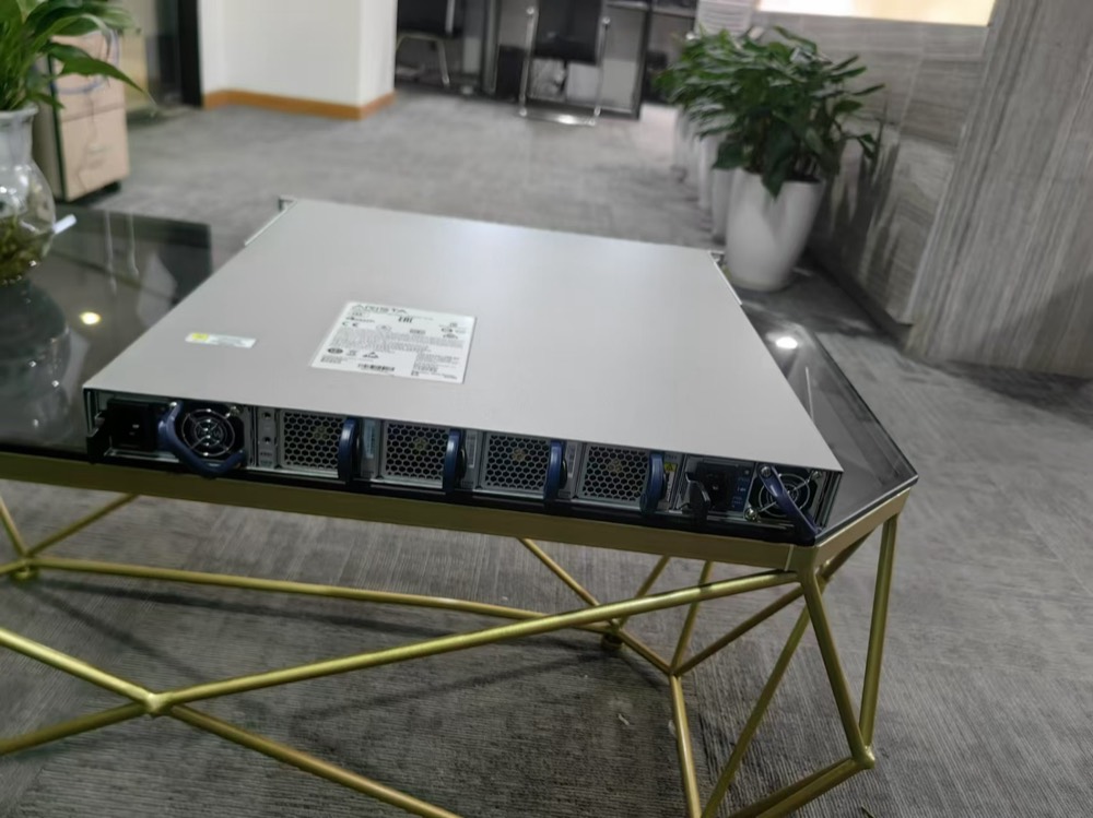 Коммутатор Arista DCS-7280QR-C36-R — фото 3