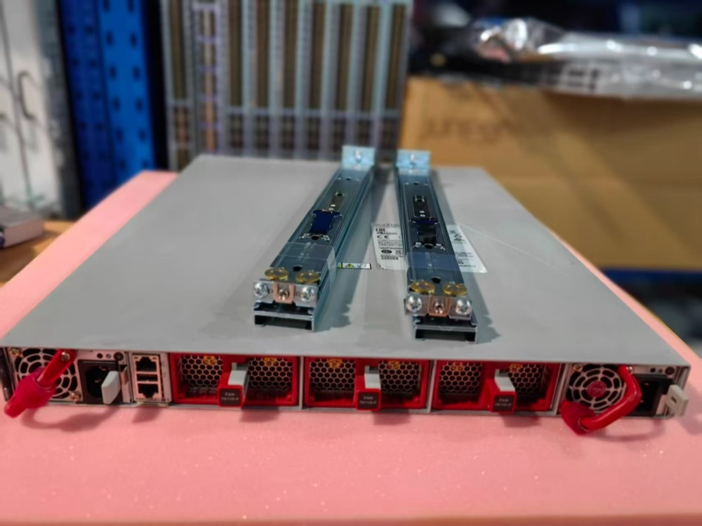 Коммутатор Arista DCS-7280SR3M-48YC8-F — фото 3