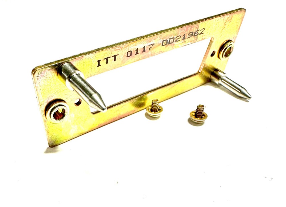 Компонент DD21962 ITT CANNON Connector Accessories Guide Pin Plate — фото 1