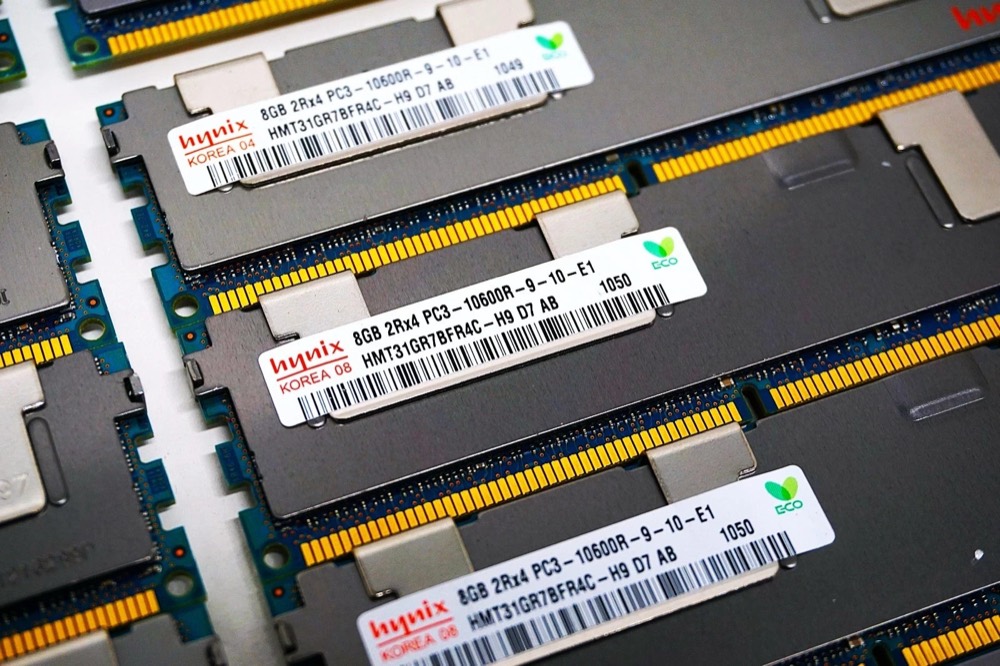 Модуль памяти DDR3-1333 Hynix 8Gb 2Rx4 PC3L-10600R-9-10-E1 HMT31GR7BFR4A-H9 IBM PN 49Y1415 — фото 2