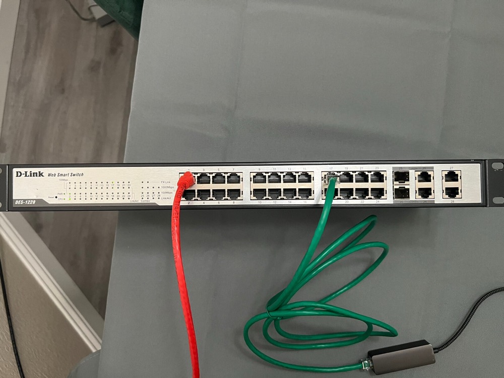 Коммутатор D-Link DES-1228 (пароль администратора не сбрасывается) — фото 1
