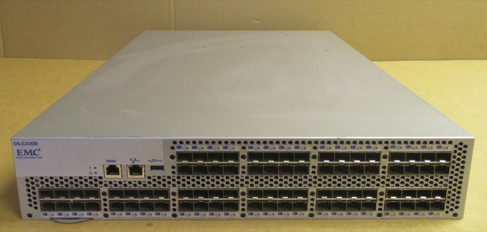 Коммутатор Brocade EMC2 DS-5300B 80 active port — фото 1