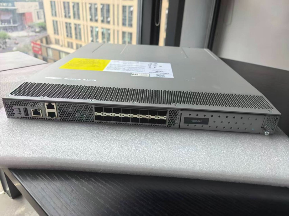 Коммутатор CISCO DS-C9132T-K9 С МОДУЛЕМ M9XT-FC1632 — фото 5