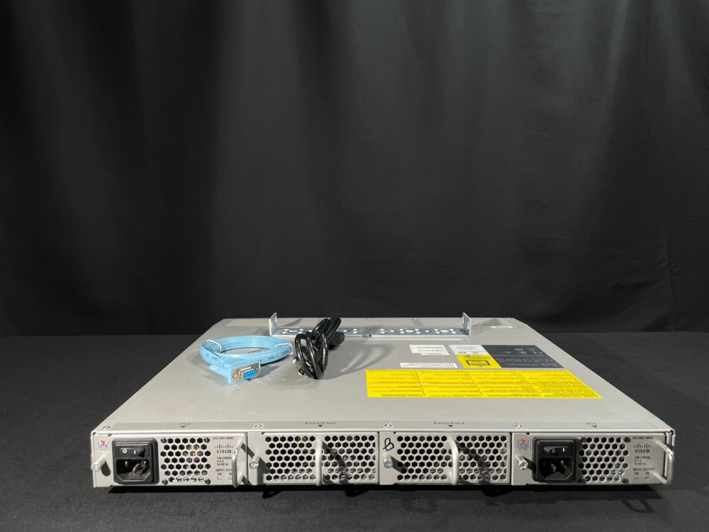 Коммутатор Cisco DS-C9148S-48P-K9 — фото 3
