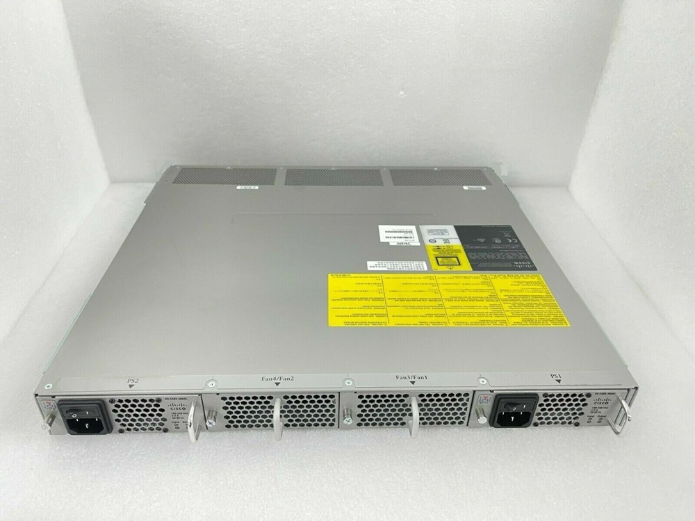 Коммутатор CISCO DS-C9148S-K9 — фото 2