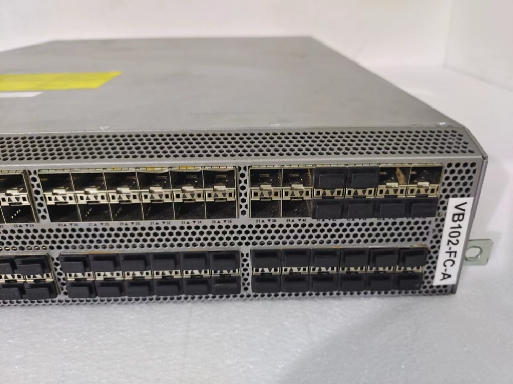 Коммутатор CISCO DS-C9396S-K9 — фото 2