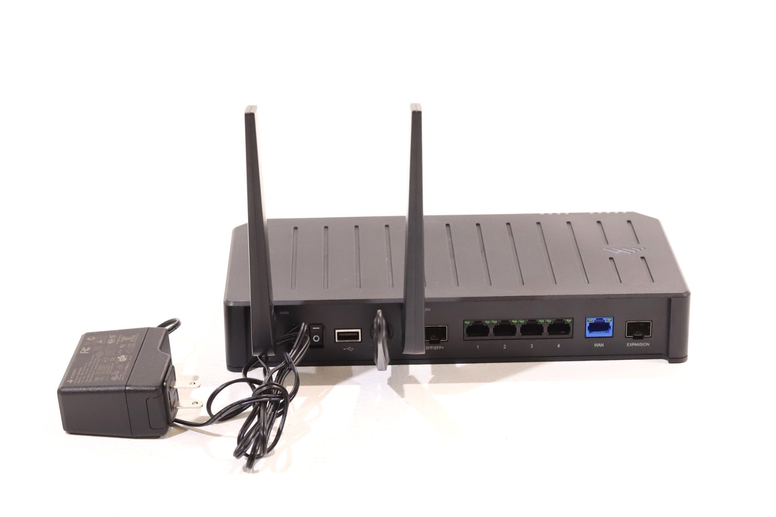 Маршрутизатор E300-C7C CradlePoint E300 S5A118A Wireless Router W/Adapter & Antenna P/N:E300-C7C Tested — фото 2