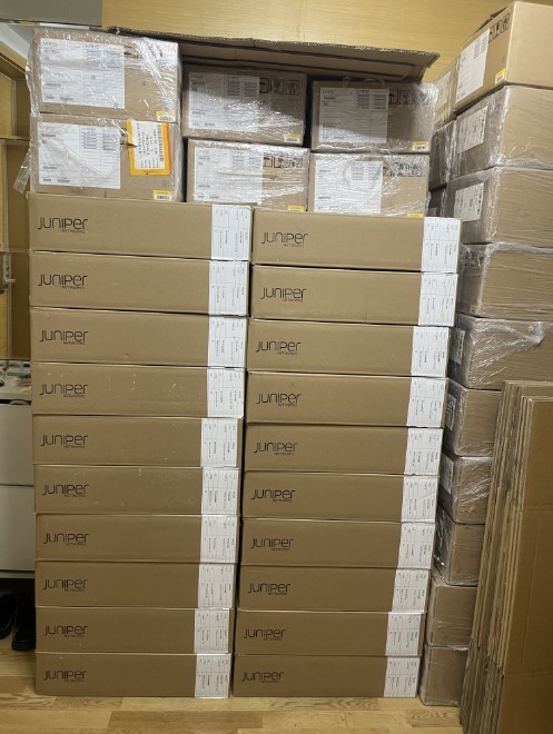 Коммутатор Juniper EX2300-24MP — фото 1