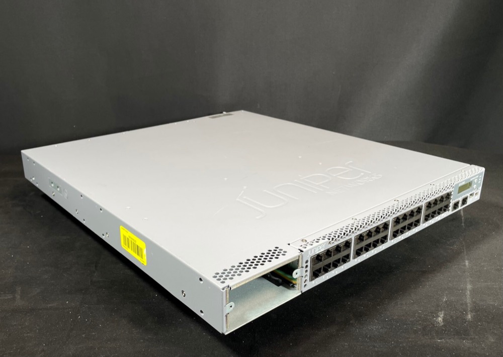 Коммутатор Juniper EX4550-32T-AFI — фото 2