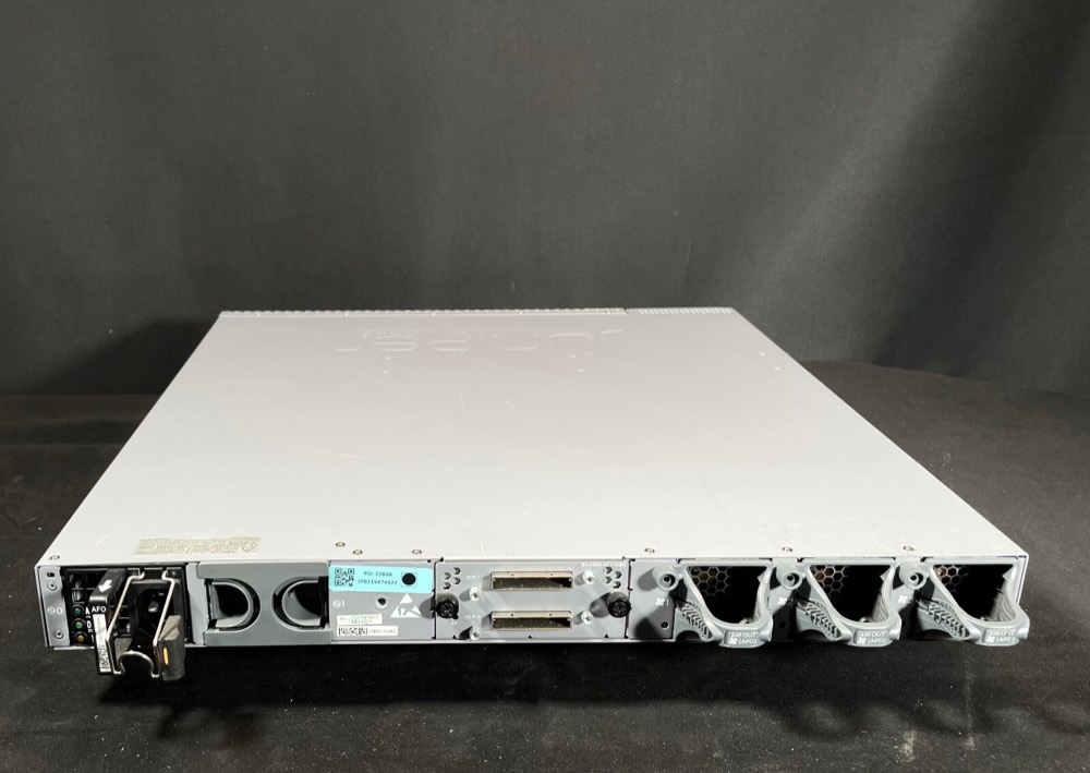 Коммутатор Juniper EX4550-32T-AFI — фото 3