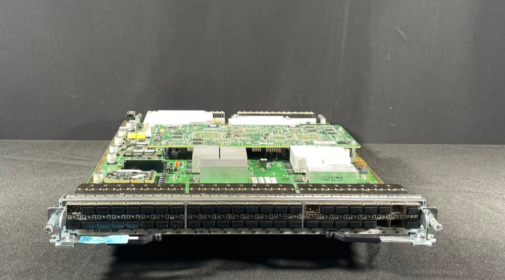 Коммутатор Juniper EX8200-48F — фото 1