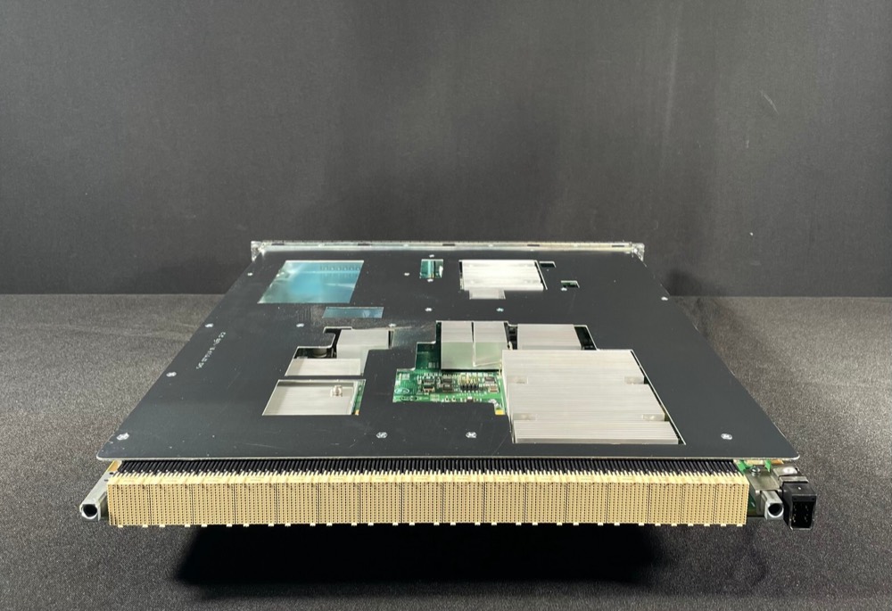 Коммутатор Juniper EX8208 — фото 3